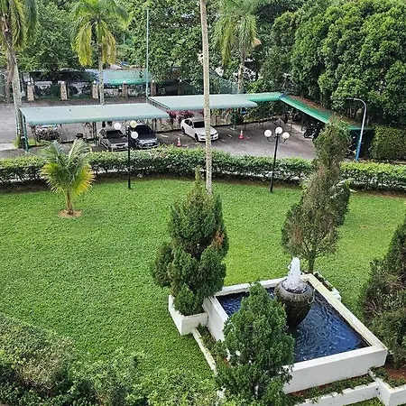 Bintara Guesthouse Sri Sayang Batu Ferringhi Exterior photo